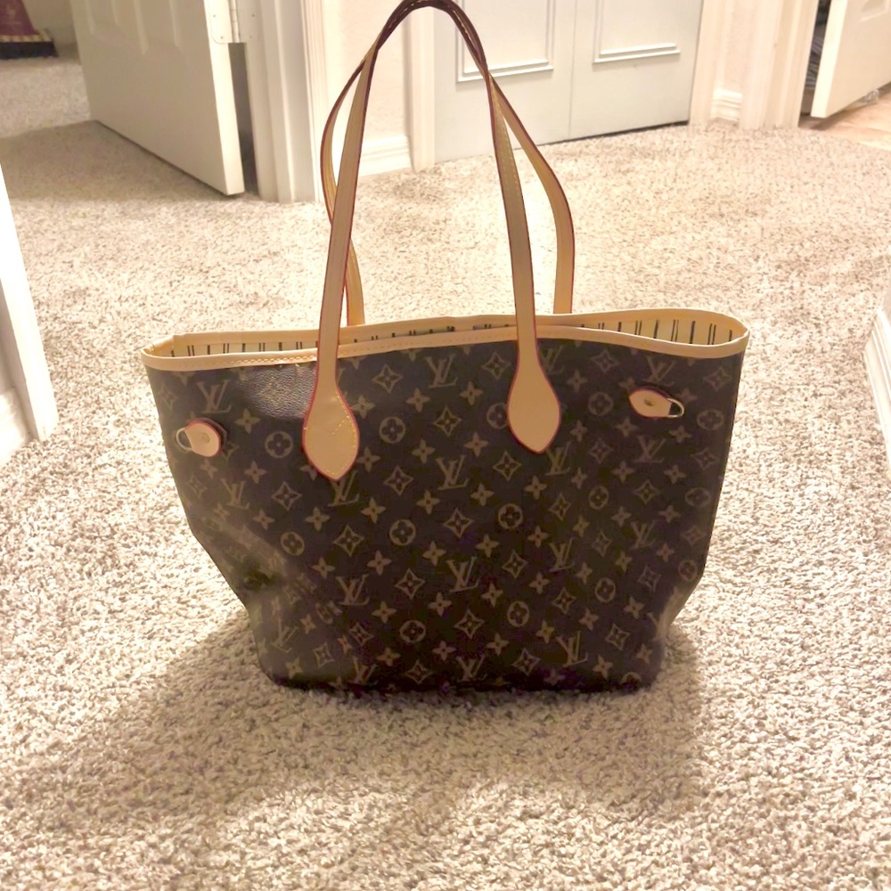 Louis Vuitton Neverfull bag